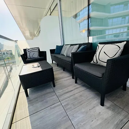 White Sea Premium Mamaia Nord Апартаменты Нэводари