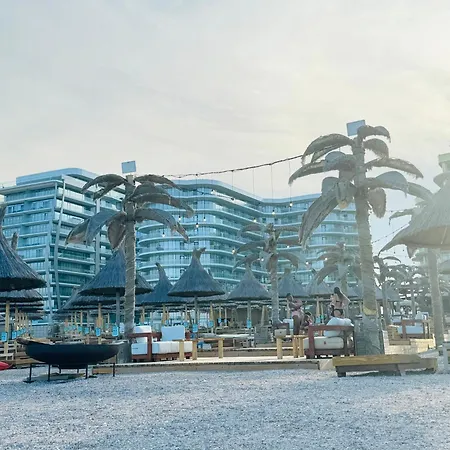 White Sea Premium Mamaia Nord Апартаменты *