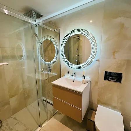 White Sea Premium Mamaia Nord 那沃达利