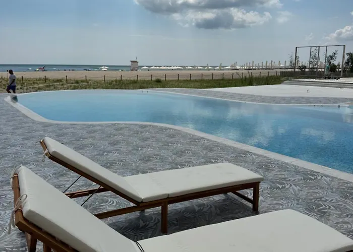 White Sea Premium Mamaia Nord 公寓 那沃达利